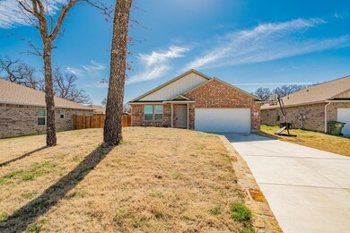 940 Ben Dr, Springtown, TX 76082 - photo 4