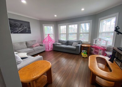 756 Newcastle Ave, Westchester, IL 60154 - photo 4