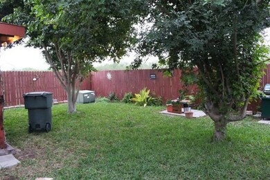 504 Amber Dr, Weslaco, TX 78596 - photo 3