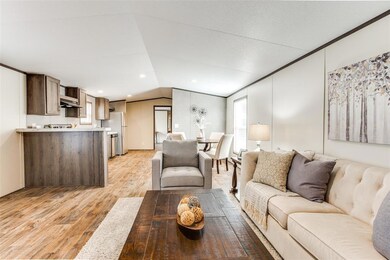 302 Pisces Dr, Granbury, TX 76049 - photo 3