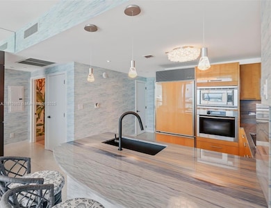 Carillon Condos unit 1601, Miami Beach, FL 33141 - photo 6