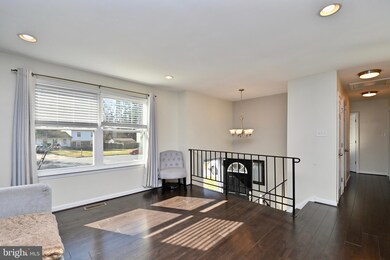 7504 Twining Ct, Hyattsville, MD 20785 - photo 6