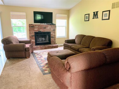 2324 Holiday Ln, Maryville, IL 62062 - photo 6