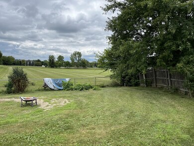 3083 Falcon Bridge Dr, Columbus, OH 43232 - photo 4