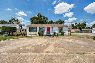Single story home featuring a garage