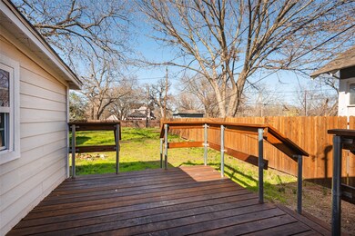 513 W Hull St, Denison, TX 75020 - photo 6