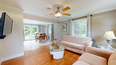 5 Salmon Brook Street, Lisbon