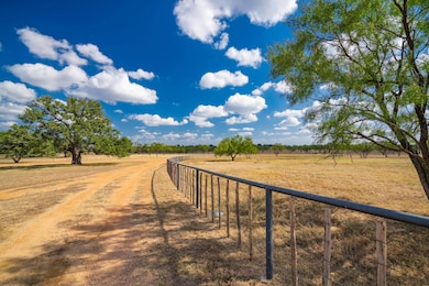 3019 Texas 16, Llano, TX 78643 - photo 4