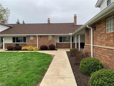25420 Country Club Blvd unit 6-5, North Olmsted, OH 44070 - photo 3