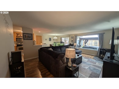 383 Briana Ln, Eugene, OR 97404 - photo 3