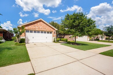 2827 Cone Flower Dr, Richmond, TX 77469 - photo 2