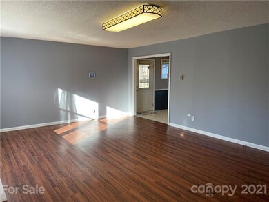 144 Polly Dr, Statesville, NC 28625 - photo 7