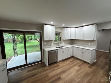 8749 Monticello Dr, West Chester, OH 45069 - photo 6