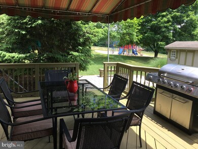 1467 Dayspring Dr, Allentown, PA 18106 - photo 4