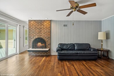 4 Attleboro on Auburn, Rolling Meadows, IL 60008 - photo 6