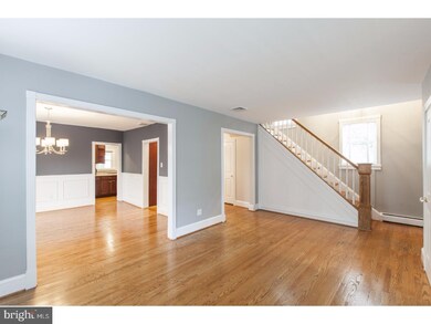 310 N Wayne Ave, Wayne, PA 19087 - photo 2