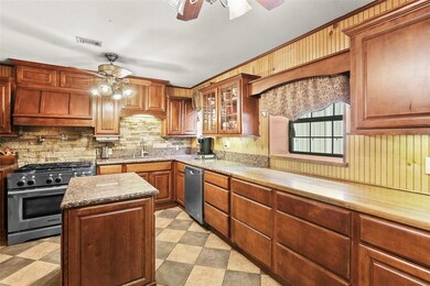 2286 N Cardinal Rd, Azle, TX 76020 - photo 7