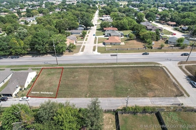 1326 Martin Luther King Junior Blvd unit A, Tulsa, OK 74106 - photo 3