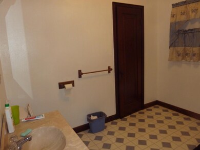 1408 3rd Ave NW, Jamestown, ND 58401 - photo 7