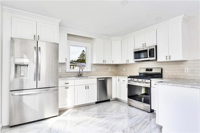 5 Dunbar Ave, Bristol, RI 02809 - photo 4