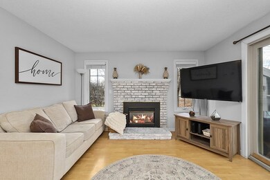 3 Strathmore Shire unit A, Uxbridge, MA 01569 - photo 2