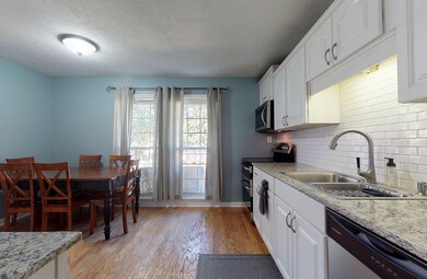 8009 Northern Spy Dr, Louisville, KY 40228 - photo 6