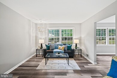 8603 Laverne Dr, Adelphi, MD 20783 - photo 5