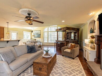 012-1280x960-open-living