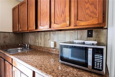 718 Linden St unit 2, Bethlehem, PA 18018 - photo 3