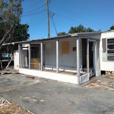 5917 14th St W unit 421, Bradenton, FL 34207 - photo 2