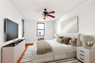 141-05 Pershing Crescent unit 210, Jamaica, NY 11435 - photo 3