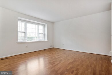 9811 Whiskey Run, Laurel, MD 20723 - photo 5