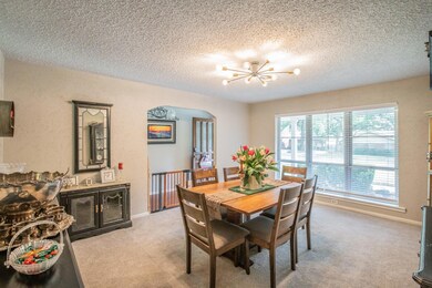 712 Joanna Dr, Hurst, TX 76053 - photo 4