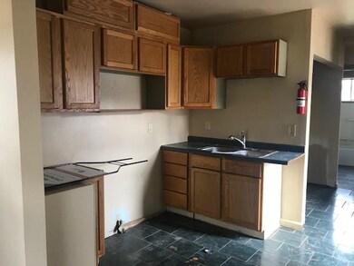 1205 M St SW, Cedar Rapids, IA 52404 - photo 4