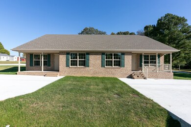 270 Hunt St, Manchester, TN 37355 - photo 2