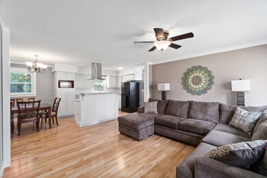 50 Peachtree St, Tennessee Ridge, TN 37178 - photo 4