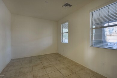 8443 Den/Office/Bedroom