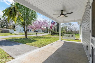 04-123 W Moody Ave18