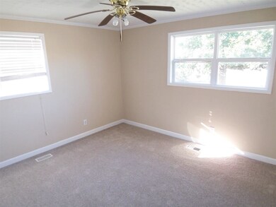 810 Country Club Rd, Jacksonville, NC 28546 - photo 7