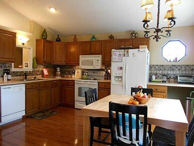 4645 Fox Ridge Ct, Columbus, IN 47203 - photo 5