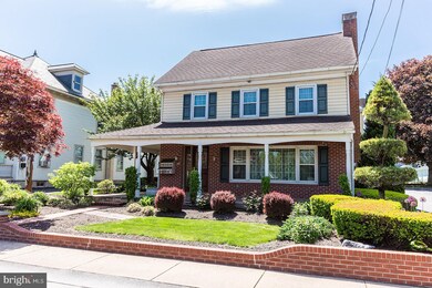 202 W Main St, Leola, PA 17540 - photo 2