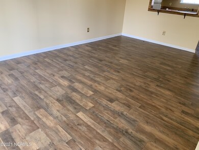 111 Creekview Dr, Jacksonville, NC 28540 - photo 6