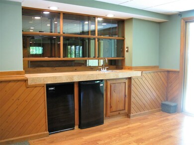 12 Crawford Ln unit U11, Nashua, NH 03063 - photo 4