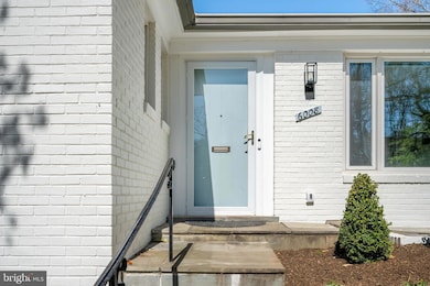 6008 Benalder Dr, Bethesda, MD 20816 - photo 3