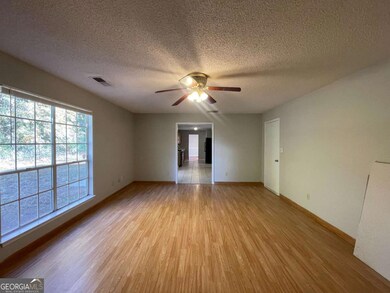 6387 Seths Way, Lithonia, GA 30058 - photo 5