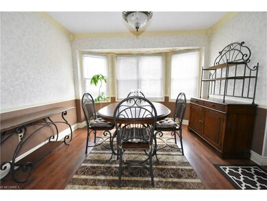 Dining room.