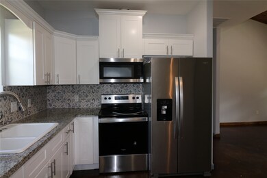 8302 Park St, Needville, TX 77461 - photo 6