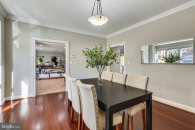 8801 Walnut Hill Rd, Chevy Chase, MD 20815 - photo 7