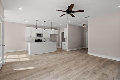 15 Briar Creek Cir, Laurel, MS 39440 - photo 7