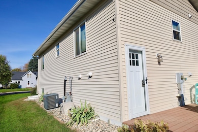 130 12th St N, Breckenridge, MN 56520 - photo 3